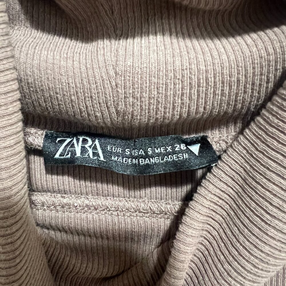 Ribbed turtle neck - Picture 5 of 5